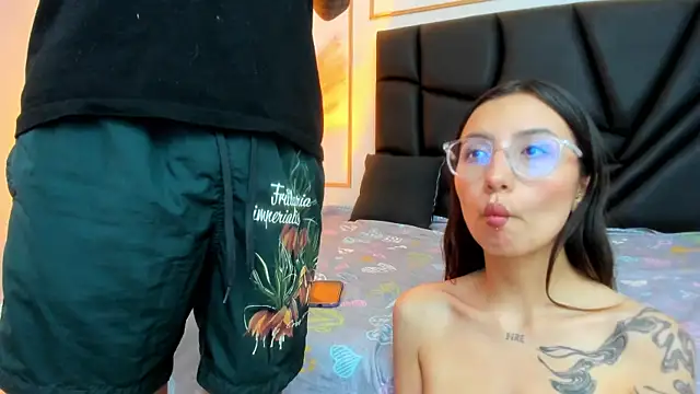 AnnieAndLeandro online show from 22, 12, 2025