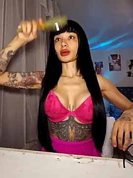 Snapshot of LucyMiax chatting on 7, 2, 2026 LucyMiax online show from 7, 2, 2026