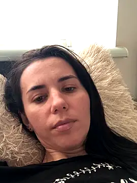 oliviya mur online show from 31, 10, 2025