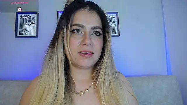 Snapshot of Sweet_Bella_Valery chatting on 7, 3, 2026 Sweet Bella Valery online show from 7, 3, 2026