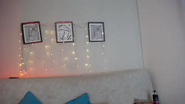 Snapshot of Sweet_Bella_Valery chatting on 13, 4, 2026 Sweet Bella Valery online show from 13, 4, 2026