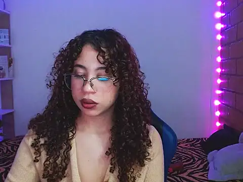 Snapshot of Medussa3033 chatting on 21, 12, 2025 Medussa3033 online show from 21, 12, 2025