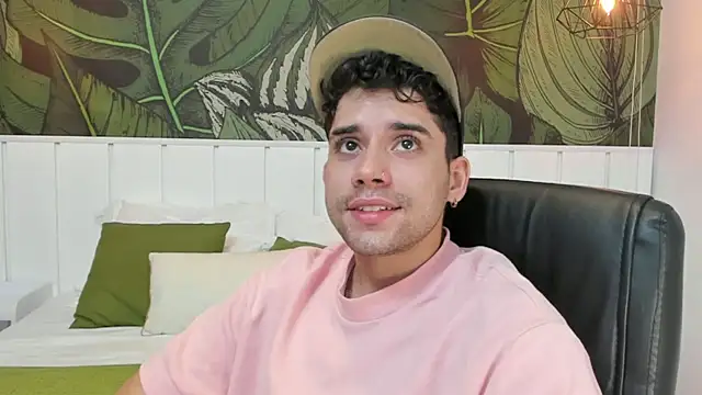 Snapshot of Mike_montoya01 chatting on 13, 11, 2025 Mike montoya01 online show from 13, 11, 2025