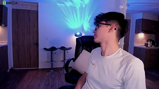 Snapshot of Mikeyvioleta_ chatting on 11, 2, 2026 Mikeyvioleta online show from 11, 2, 2026