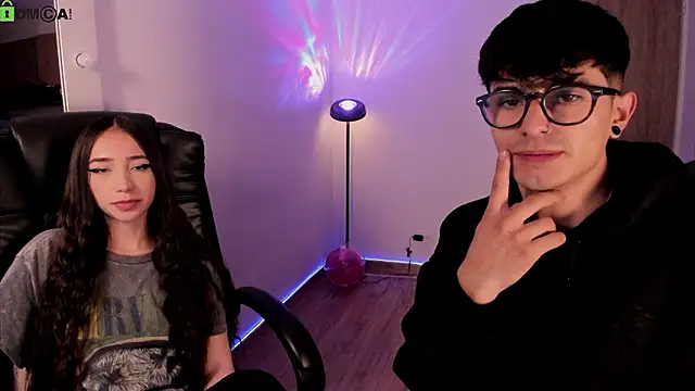 Snapshot of Mikeyvioleta_ chatting on 11, 3, 2026 Mikeyvioleta online show from 11, 3, 2026