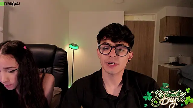 Snapshot of Mikeyvioleta_ chatting on 17, 3, 2026 Mikeyvioleta online show from 17, 3, 2026