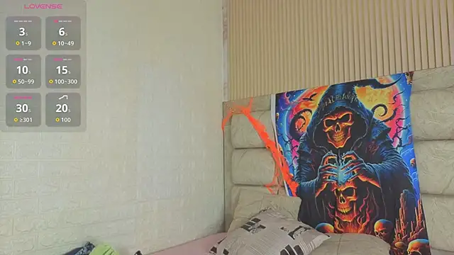 Snapshot of MarScarlett chatting on 28, 10, 2025 MarScarlett online show from 28, 10, 2025