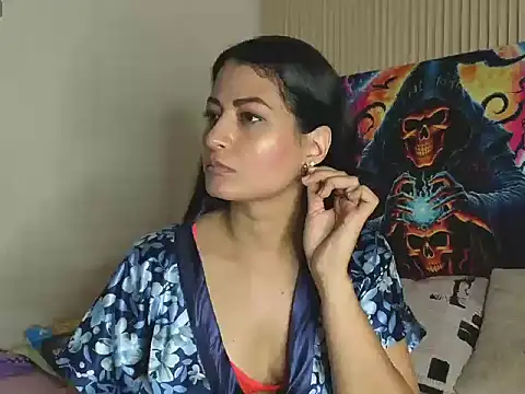 Snapshot of MarScarlett chatting on 29, 10, 2025 MarScarlett online show from 29, 10, 2025