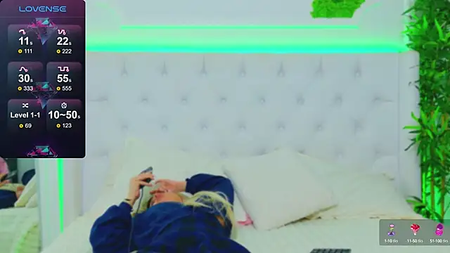 Snapshot of AriannaSins chatting on 30, 1, 2025 AriannaSins online show from 30, 1, 2025