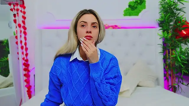 Snapshot of AriannaSins chatting on 26, 2, 2025 AriannaSins online show from 26, 2, 2025