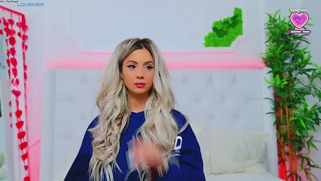 Snapshot of AriannaSins chatting on 5, 3, 2025 AriannaSins online show from 5, 3, 2025