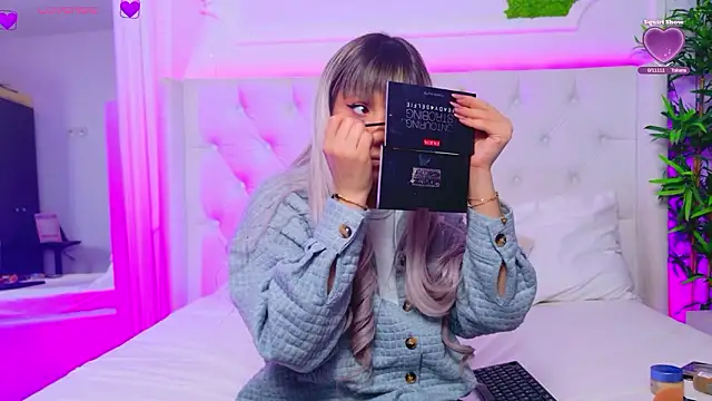 Snapshot of AriannaSins chatting on 10, 2, 2026 AriannaSins online show from 10, 2, 2026