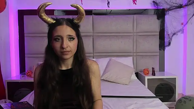 Snapshot of SweetAndSinful chatting on 3, 11, 2025 SweetAndSinful online show from 3, 11, 2025