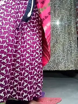 Snapshot of Rajni_chauhan chatting on 19, 11, 2025 Rajni chauhan online show from 19, 11, 2025