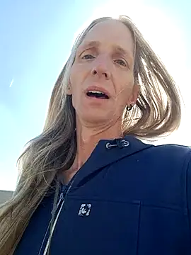 Snapshot of Cheryl_F chatting on 22, 4, 2026 Cheryl F online show from 22, 4, 2026