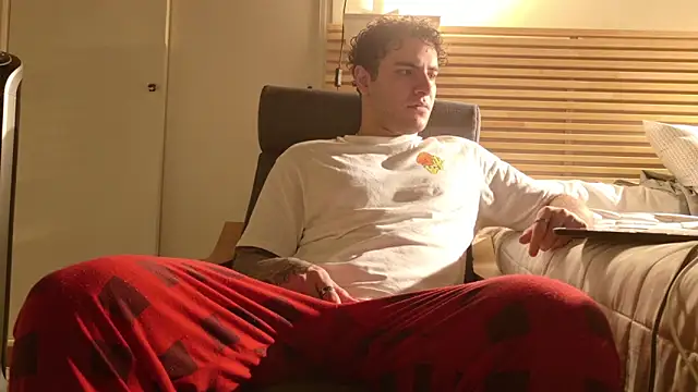 KevinWolf777 online show from 3, 12, 2025