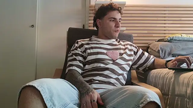 Snapshot of KevinWolf777 chatting on 19, 3, 2026 KevinWolf777 online show from 19, 3, 2026