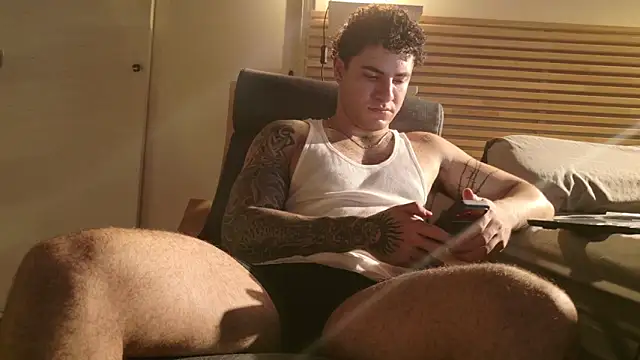 Snapshot of KevinWolf777 chatting on 21, 4, 2026 KevinWolf777 online show from 21, 4, 2026