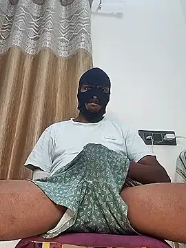 Snapshot of Mysterious_Prince chatting on 28, 11, 2025 Mysterious Prince online show from 28, 11, 2025