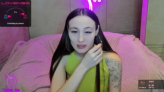 Snapshot of honeybuns_lizzy chatting on 19, 4, 2026 honeybuns lizzy online show from 19, 4, 2026