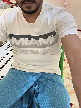 Handsome8677 online show from 25, 3, 2026