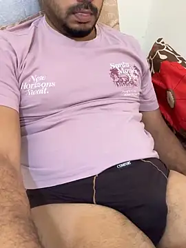 Handsome8677 online show from 4, 4, 2026