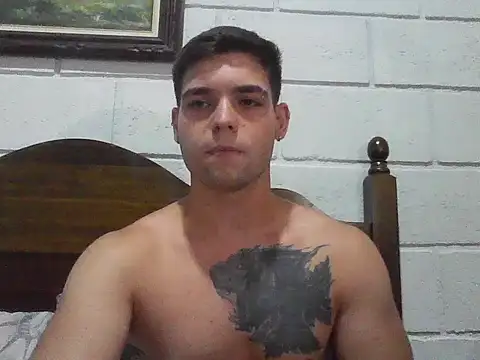 Snapshot of Zure-xxx chatting on 27, 3, 2026 Zure-xxx online show from 27, 3, 2026