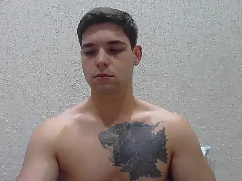 Snapshot of Zure-xxx chatting on 13, 4, 2026 Zure-xxx online show from 13, 4, 2026