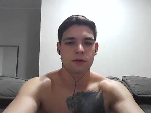 Snapshot of Zure-xxx chatting on 21, 4, 2026 Zure-xxx online show from 21, 4, 2026