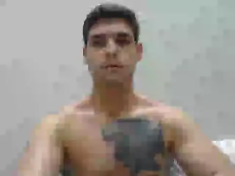 Snapshot of Zure-xxx chatting on 22, 4, 2026 Zure-xxx online show from 22, 4, 2026