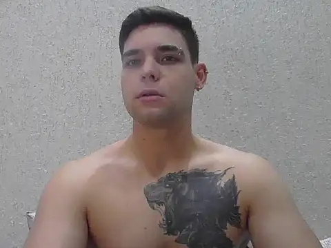 Snapshot of Zure-xxx chatting on 13, 5, 2026 Zure-xxx online show from 13, 5, 2026