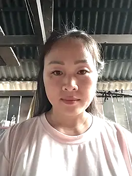 Snapshot of Spring-mky chatting on 23, 10, 2025 Spring-mky online show from 23, 10, 2025