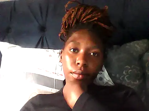 Snapshot of sexysmalldaily04 chatting on 16, 10, 2025 sexysmalldaily04 online show from 16, 10, 2025