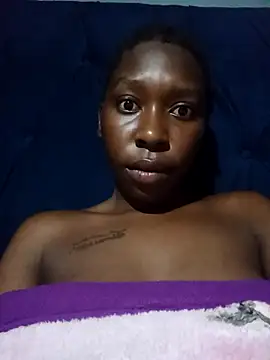 Snapshot of sexysmalldaily04 chatting on 28, 11, 2025 sexysmalldaily04 online show from 28, 11, 2025