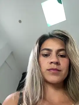 Snapshot of valentina_herrrera chatting on 15, 4, 2026 valentina herrrera online show from 15, 4, 2026