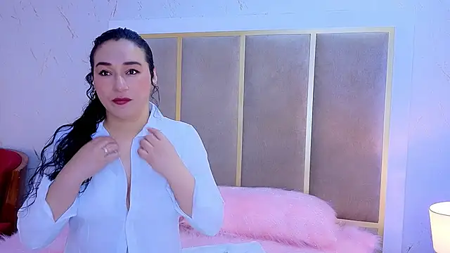 Snapshot of Elizabeth_bennett_6 chatting on 12, 11, 2025 Elizabeth bennett 6 online show from 12, 11, 2025