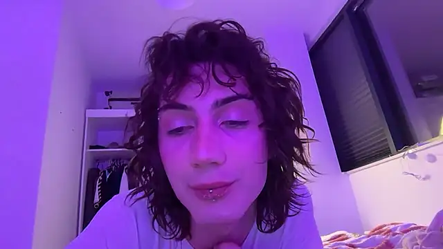 Snapshot of kira_yoshika9e chatting on 19, 4, 2026 kira yoshika9e online show from 19, 4, 2026