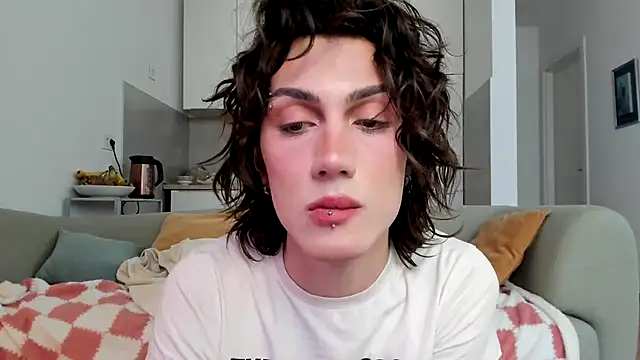 Snapshot of kira_yoshika9e chatting on 19, 4, 2026 kira yoshika9e online show from 19, 4, 2026