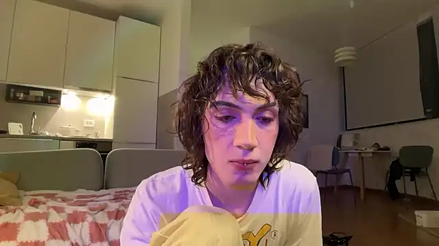 Snapshot of kira_yoshika9e chatting on 20, 4, 2026 kira yoshika9e online show from 20, 4, 2026