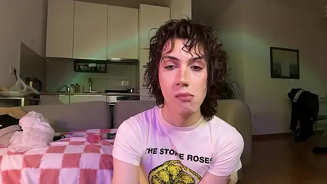 Snapshot of kira_yoshika9e chatting on 22, 4, 2026 kira yoshika9e online show from 22, 4, 2026