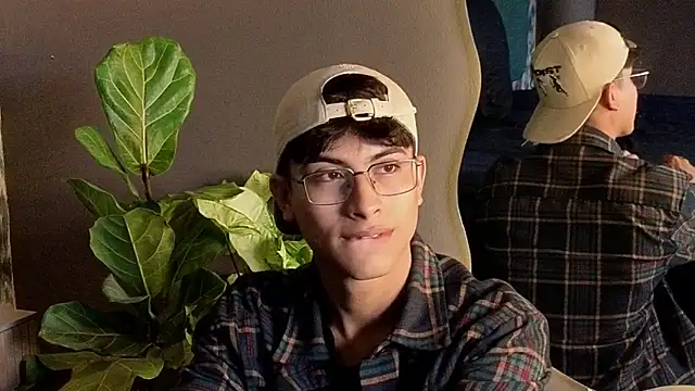 Aaron Eze online show from 23, 11, 2025