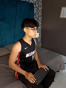 Aaron Eze online show from 10, 3, 2026