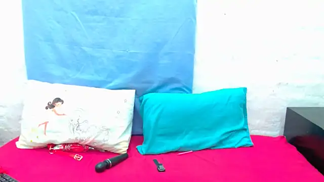 Snapshot of DaisyGirlxx chatting on 23, 3, 2026 DaisyGirlxx online show from 23, 3, 2026