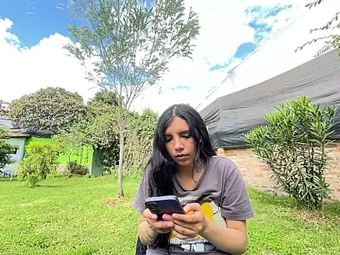 moon2 1  online show from 17, 11, 2025