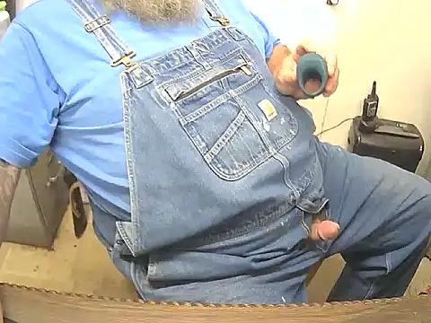 Snapshot of awynn1980 chatting on 18, 12, 2025 awynn1980 online show from 18, 12, 2025