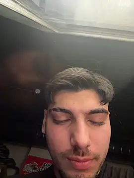 Snapshot of emir343475 chatting on 28, 10, 2025 emir343475 online show from 28, 10, 2025