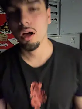 Snapshot of emir343475 chatting on 12, 5, 2026 emir343475 online show from 12, 5, 2026