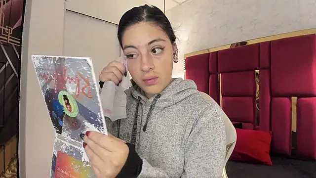 moon winy online show from 5, 11, 2025