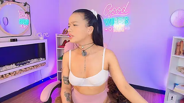 Snapshot of Miss_koko_ chatting on 2, 12, 2025 Miss koko online show from 2, 12, 2025