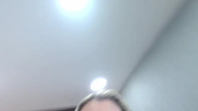 Snapshot of clara_luu_ chatting on 28, 10, 2025 clara luu online show from 28, 10, 2025